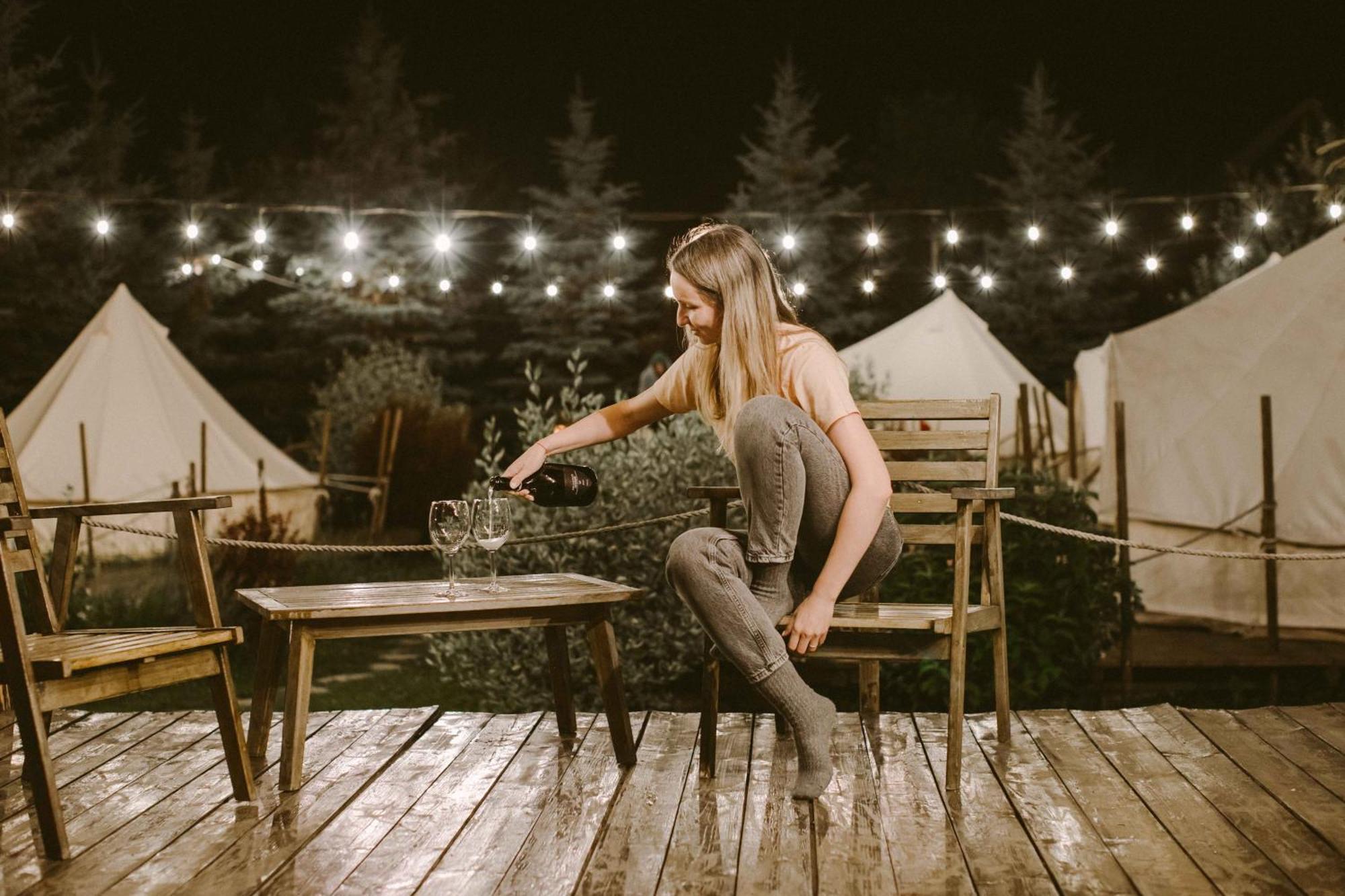 Valea Doftanei Glamping Cort de lux Teşila